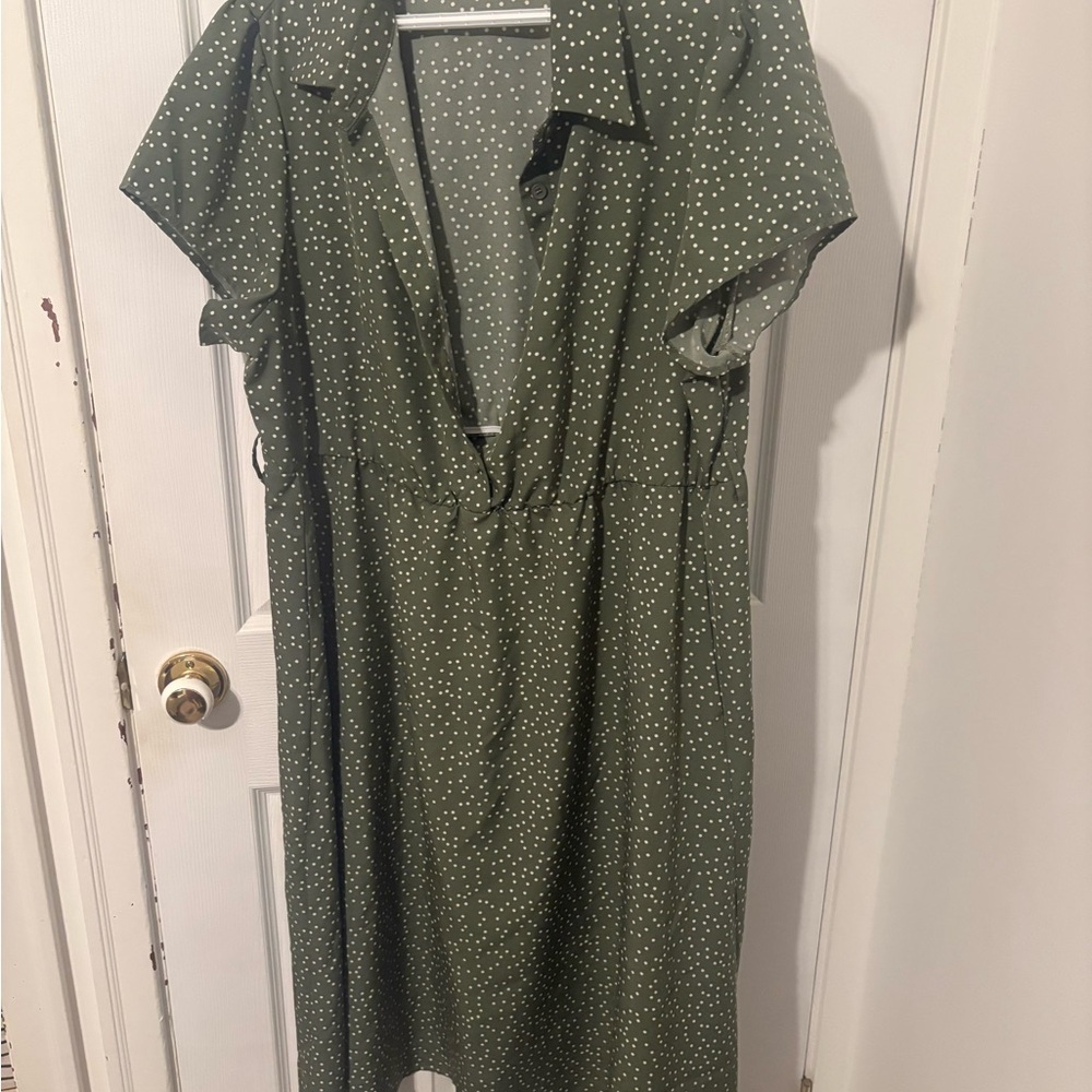 BloomChic Green Midi Sundress with Notched Collar